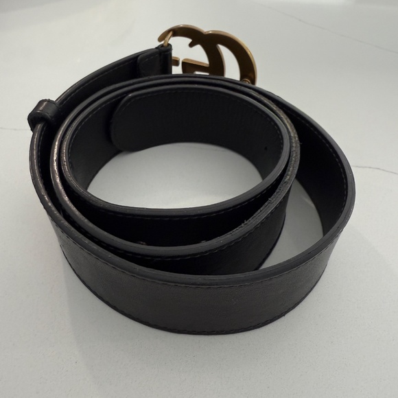 Gucci Black Leather Gold Buckle 1 1/2" Wide Classic Belt - Picture 3 of 7